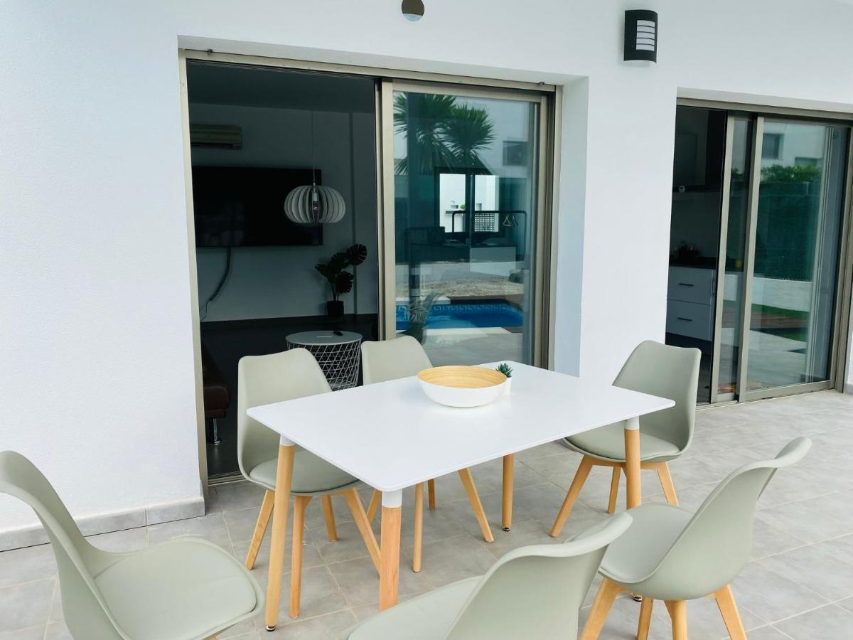 Casa Coco Stylisches Beachhouse Mit Pool & Sundeck Els Poblets Denia Bagian luar foto